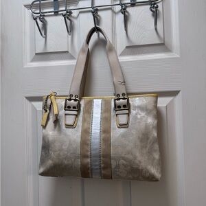 Vintage Coach Handbag ****PLEASE READ***